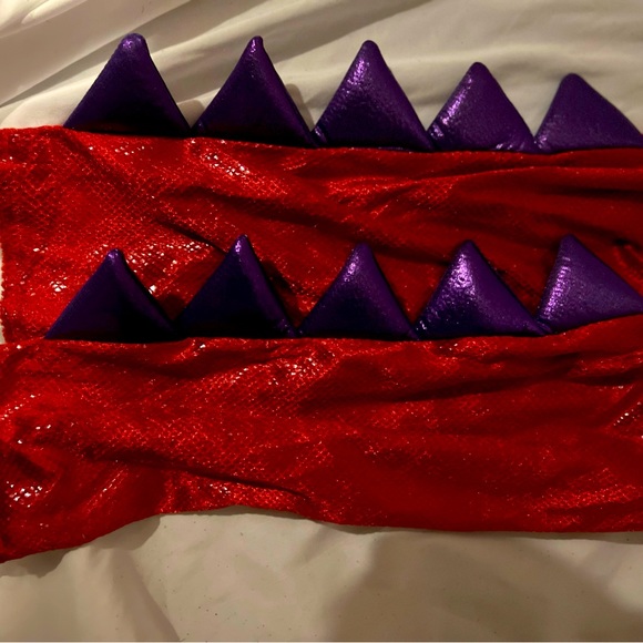 Adorable Princess Paradise adult costume. Outstanding quality. Adult 4-6. - Picture 4 of 13